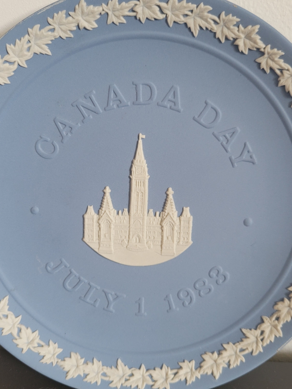 Wedgwood Jasperware Blue and White Canada Day 1983 Signed Limited Edition Plate - Picture 2 of 4